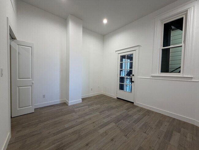 Building Photo - 1549 California St