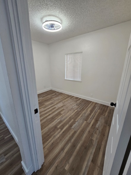 Building Photo - 7164 N Maroa Ave