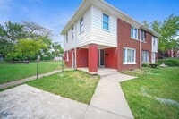 Building Photo - Sunnyside Beauty