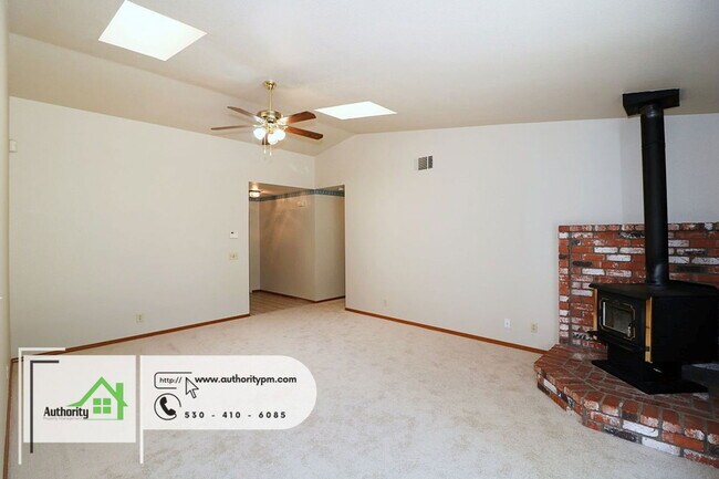 Building Photo - 1844 Breckenwood Dr