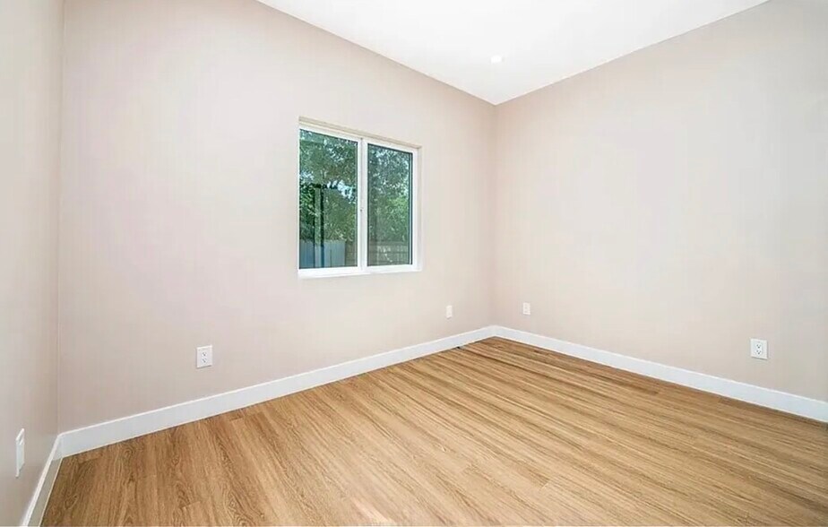 Building Photo - 10824 Foothill Blvd