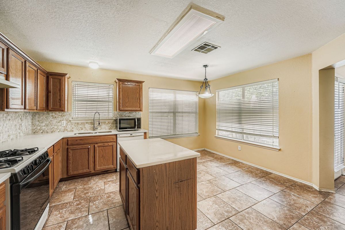 Building Photo - 3509 Texas Topaz Dr