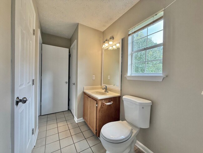 Building Photo - 279 Rice Gate Dr