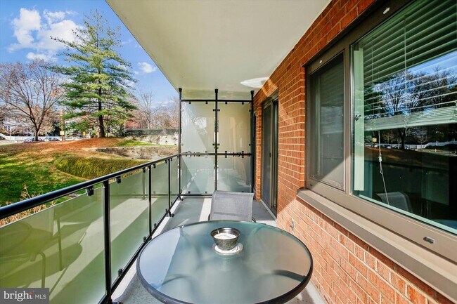 Building Photo - 4201 CATHEDRAL Ave NW