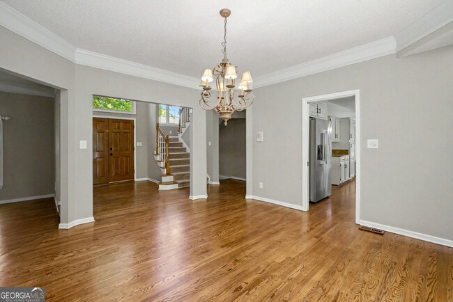 Building Photo - 1018 Pleasance Grove