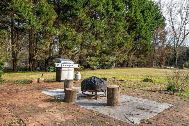 Building Photo - 1223 Settlebench Ln