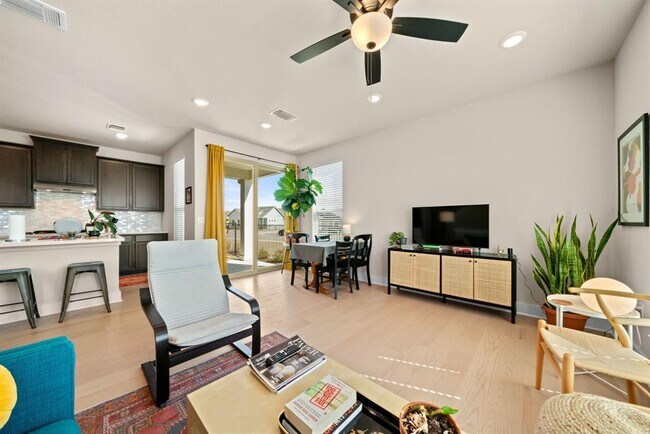 Building Photo - 8417 Laughlin Ln