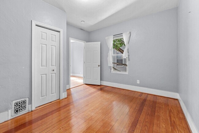 Building Photo - 5 Timothy Ave