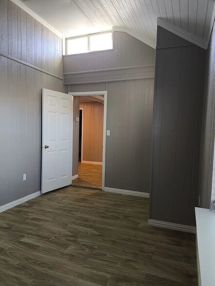Building Photo - 512 Irby Ln