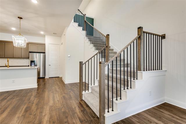 Building Photo - 2530 Campden Mews