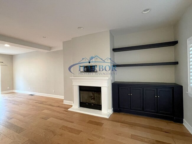 Building Photo - 2912 Baywater Ave