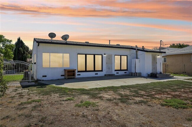 Building Photo - 16001 Tuba St