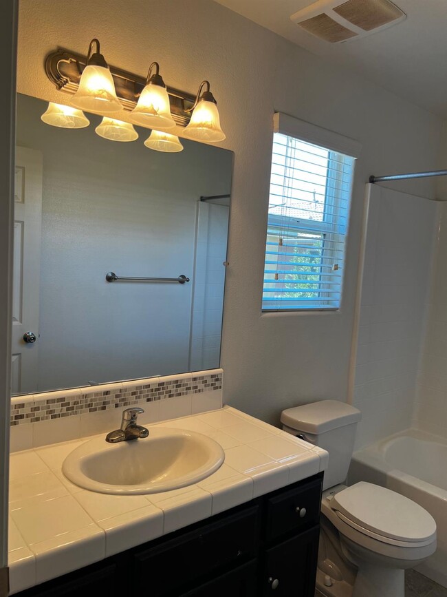 Building Photo - 7037 N Creative Dr