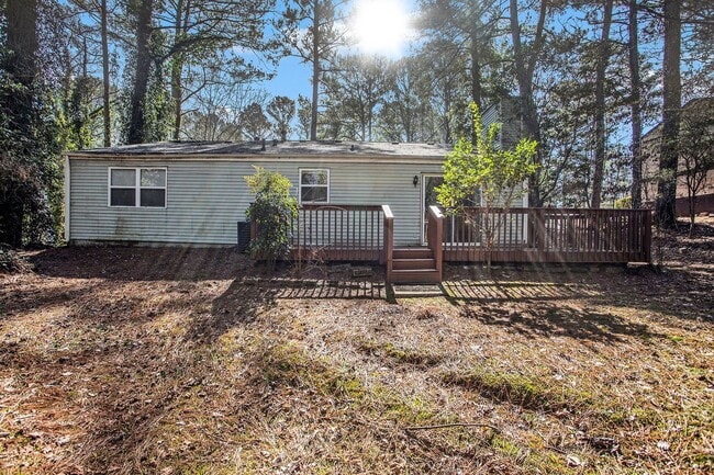 Building Photo - 3 Bedroom 2 Bath Home