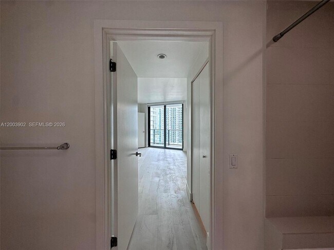 Building Photo - 501 NE 31st St