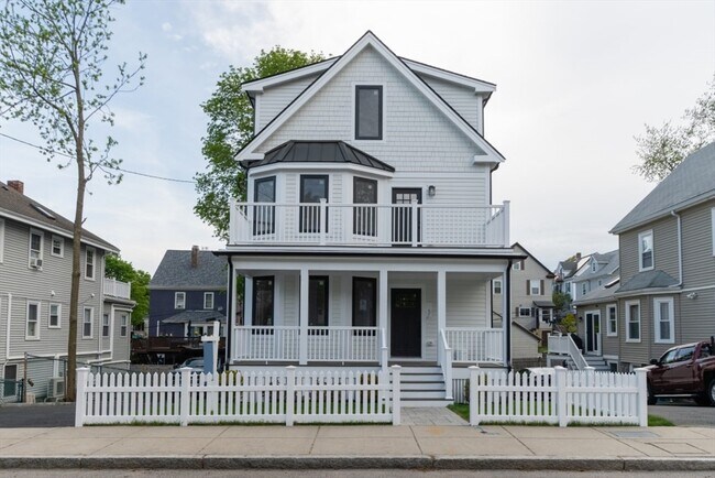 Primary Photo - 66 Farquhar St