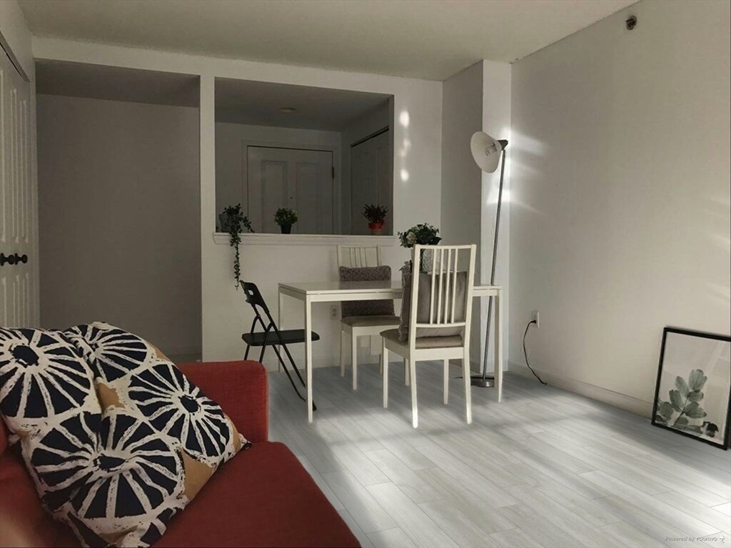 Building Photo - 8 Museum Way