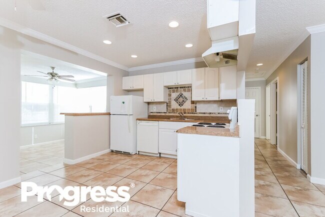 Building Photo - 923 Bradley Ct