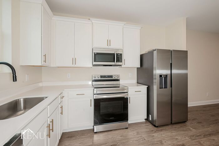 Building Photo - 5781 Sofias Cir