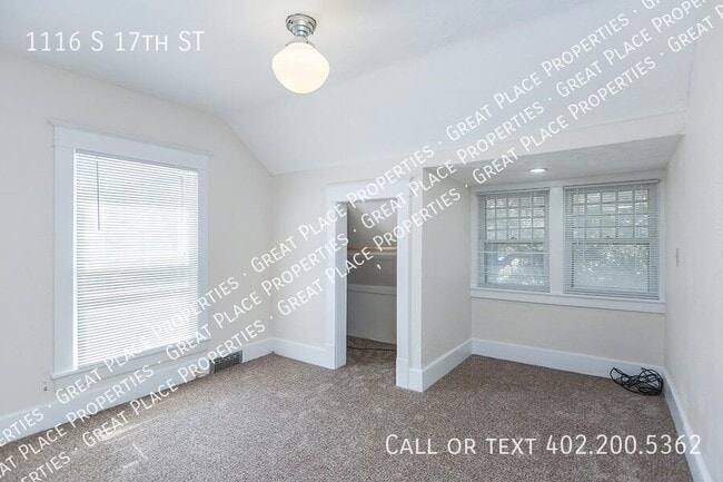 Building Photo - 1116 S 17th St