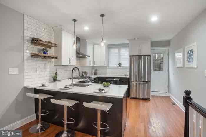 Building Photo - 717 Sigel St