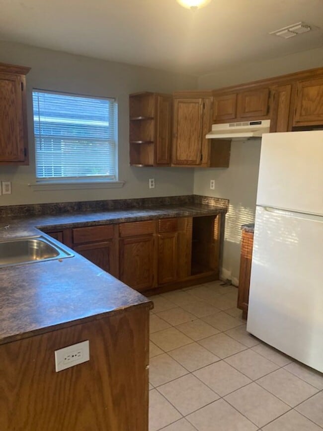 Building Photo - Gulfport 3 Bedroom