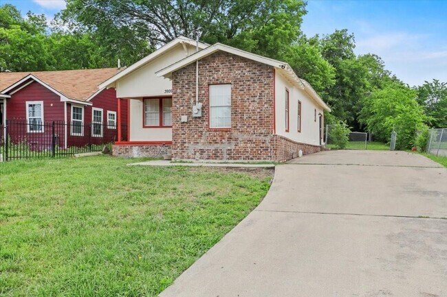 Primary Photo - 3926 S Denley Dr
