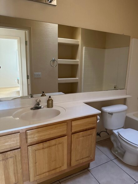 Building Photo - 16626 E Westby Dr