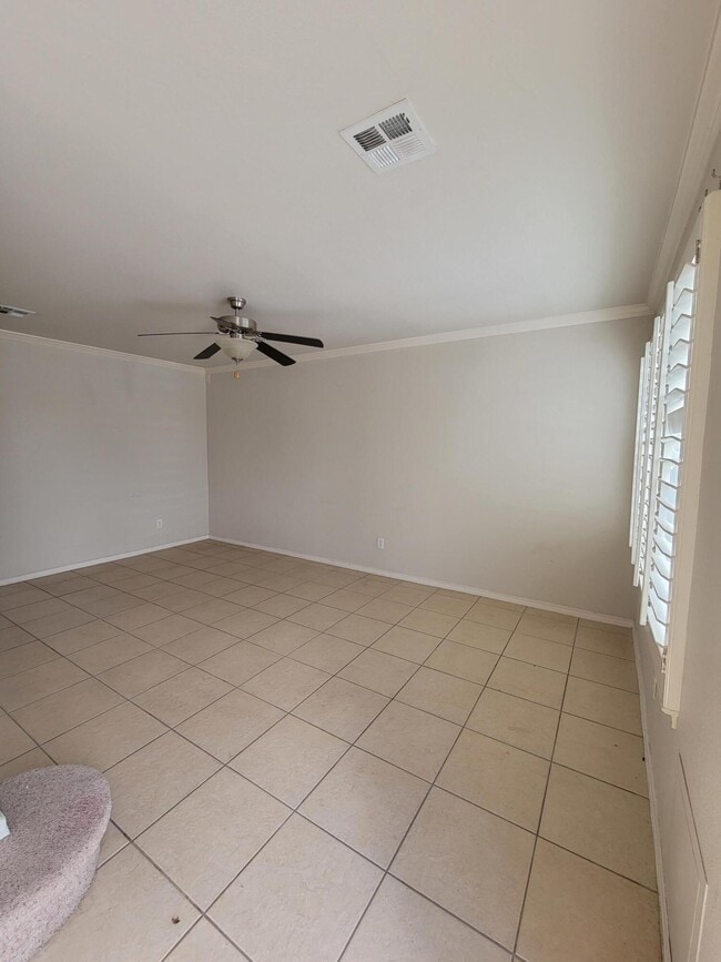 Building Photo - 10021 Railroad Dr