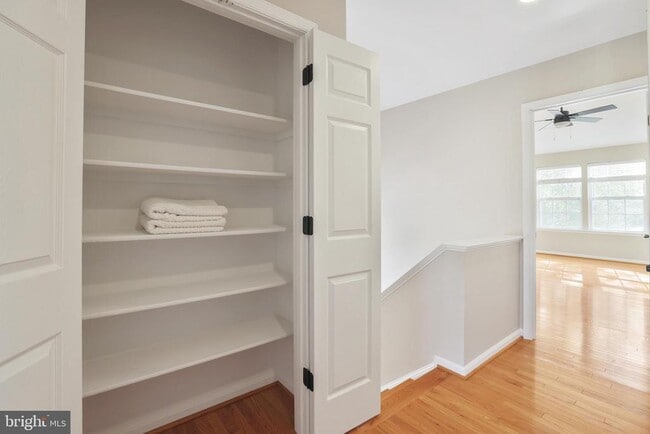 Building Photo - 401 Yorkshire Ridge Ct