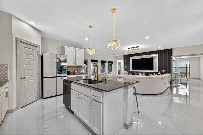 Building Photo - 31410 Hexan Hts Ln