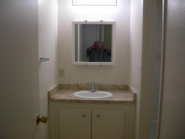 Building Photo - 310 Tradewinds Dr