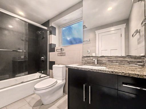 Building Photo - AVAILABLE NOW! Modern Capitol Hill 2 Bedroom Apartment, W/S/G Utilities Included!