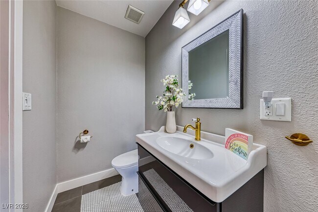 Building Photo - 969 Marigold Ct