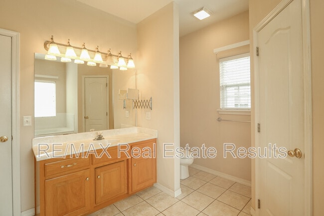 Building Photo - 6454 Norman Ave