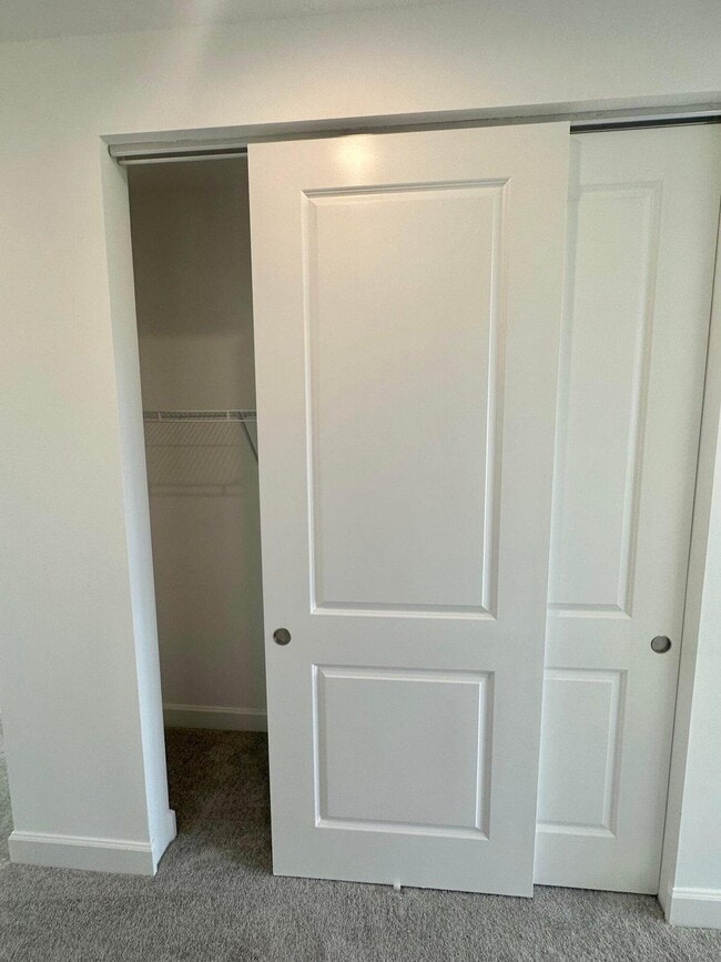 Building Photo - 1346 Harvester Xing