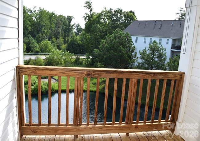 Building Photo - 6321 Park Creek Dr
