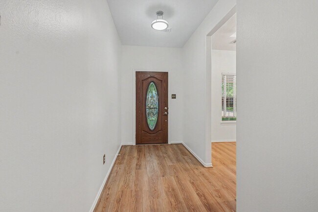 Building Photo - 15403 Court Green Trail