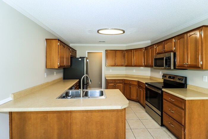 Building Photo - 2402 Mason Dr