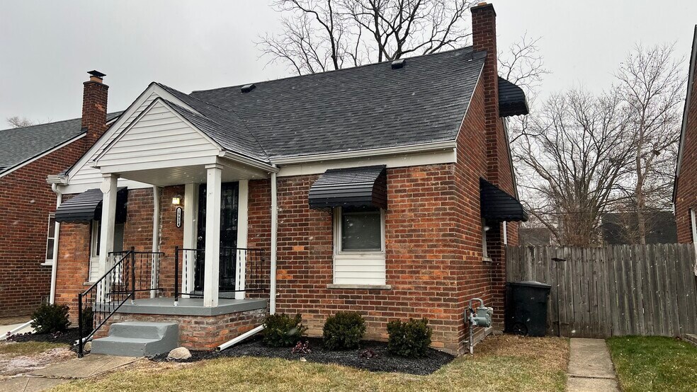 Building Photo - 19934 Manor St