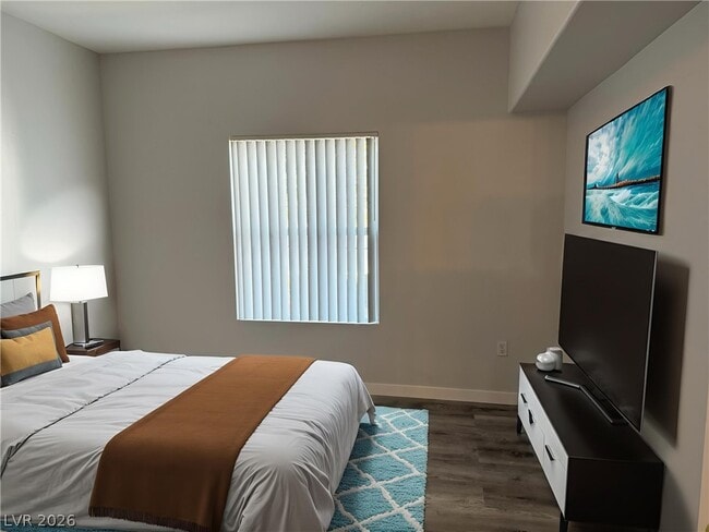 Building Photo - 7255 W Sunset Rd