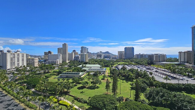 Building Photo - 1910 Ala Moana Blvd