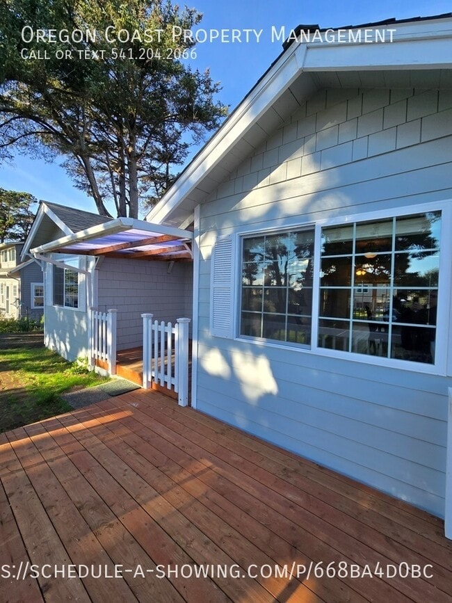 Building Photo - 1441 NW 20th St