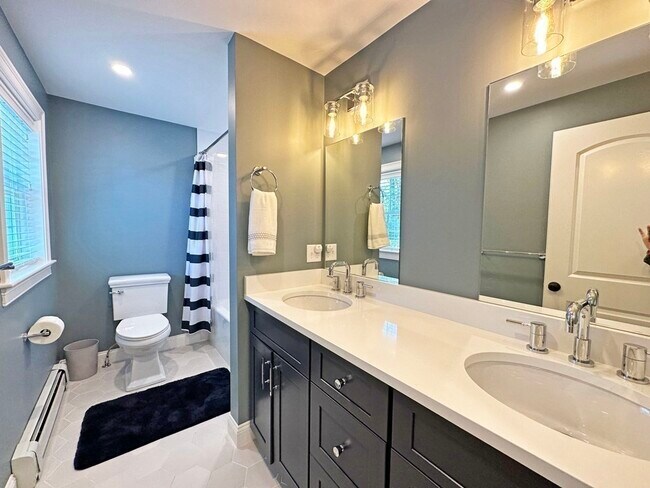 Building Photo - 99 Westchester Rd