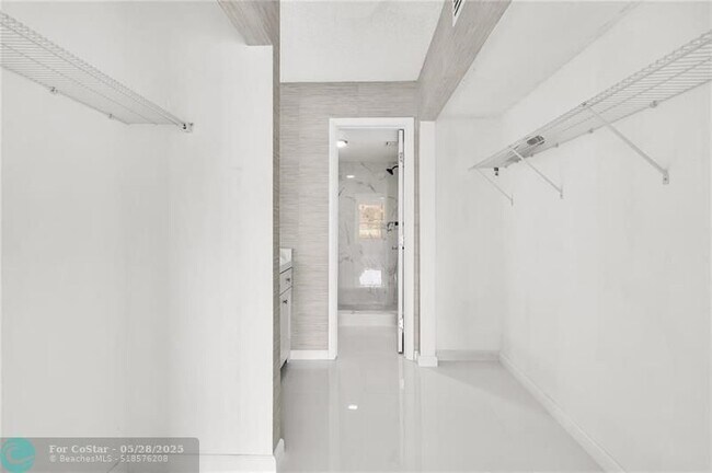 Building Photo - 201 Freedom Ct