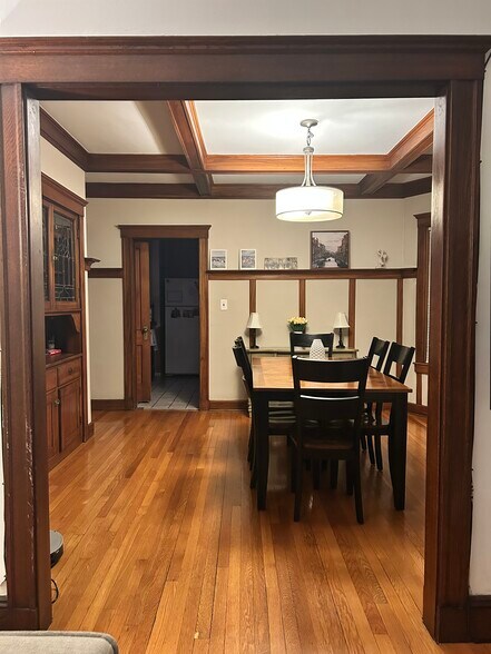 Building Photo - 143 Manthorne Rd