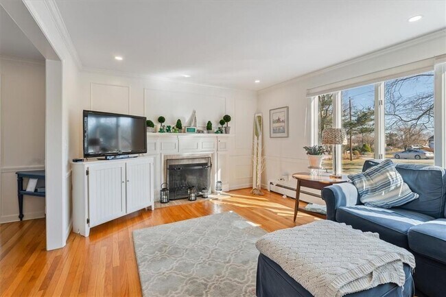 Building Photo - 98 Hargraves Dr