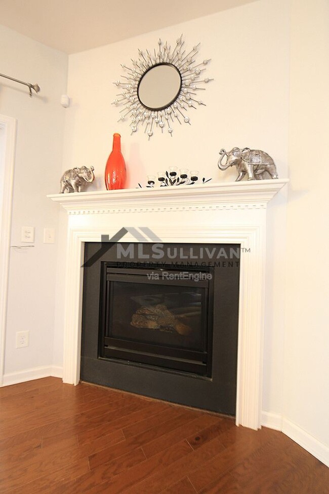 Building Photo - 2422 Memory Ridge Drive