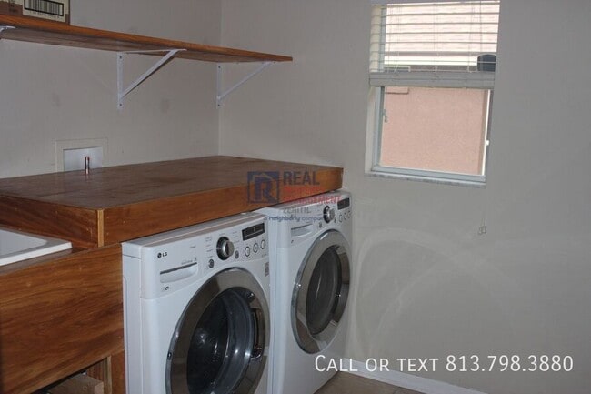 Building Photo - 13655 Artesa Bell Dr