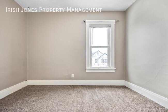 Building Photo - 38 Rugby Rd